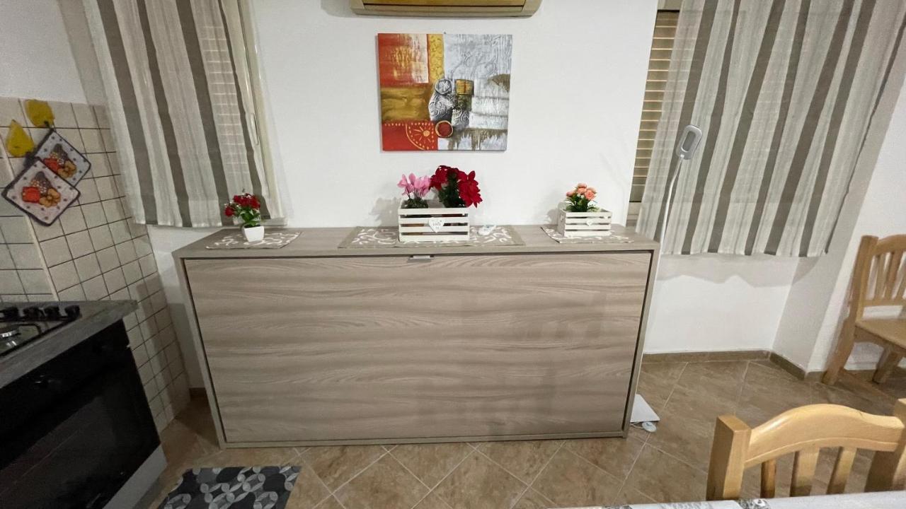 Casa Vacanze Antico Cortile Delle Palme Villa Villagrazia Di Carini Luaran gambar