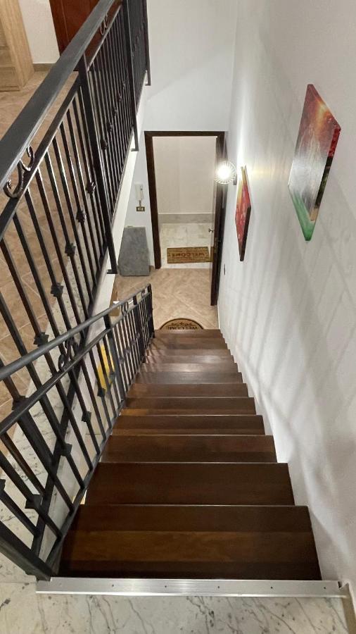 Casa Vacanze Antico Cortile Delle Palme Villa Villagrazia Di Carini Luaran gambar