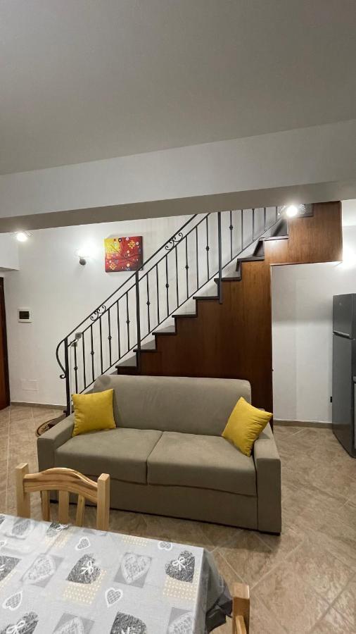 Casa Vacanze Antico Cortile Delle Palme Villa Villagrazia Di Carini Luaran gambar