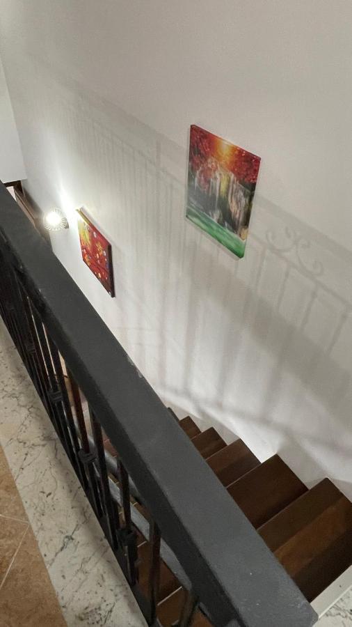 Casa Vacanze Antico Cortile Delle Palme Villa Villagrazia Di Carini Luaran gambar
