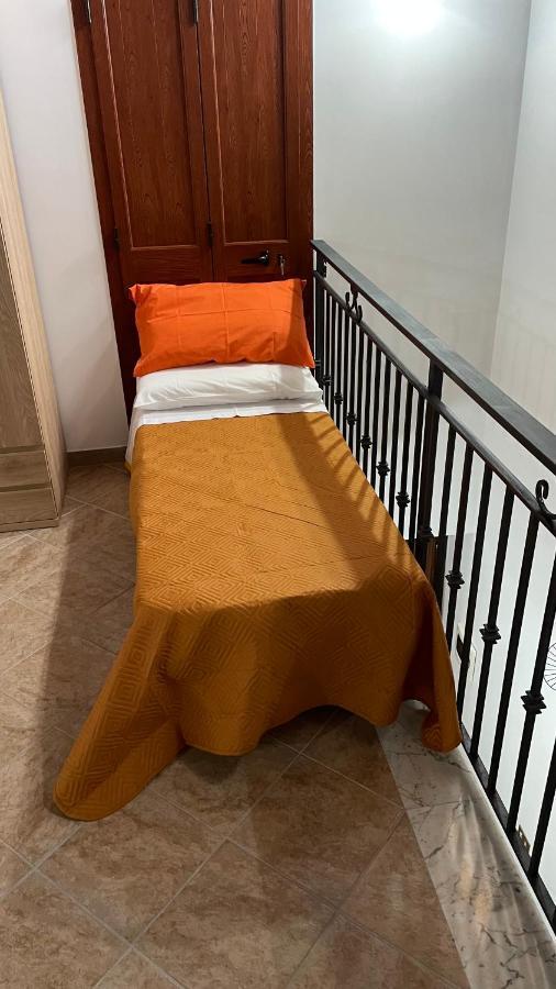 Casa Vacanze Antico Cortile Delle Palme Villa Villagrazia Di Carini Luaran gambar
