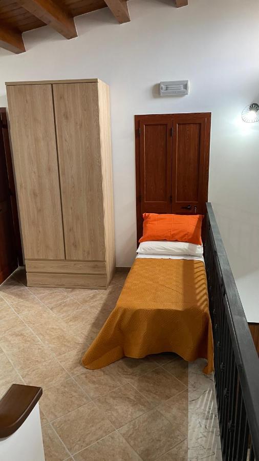 Casa Vacanze Antico Cortile Delle Palme Villa Villagrazia Di Carini Luaran gambar